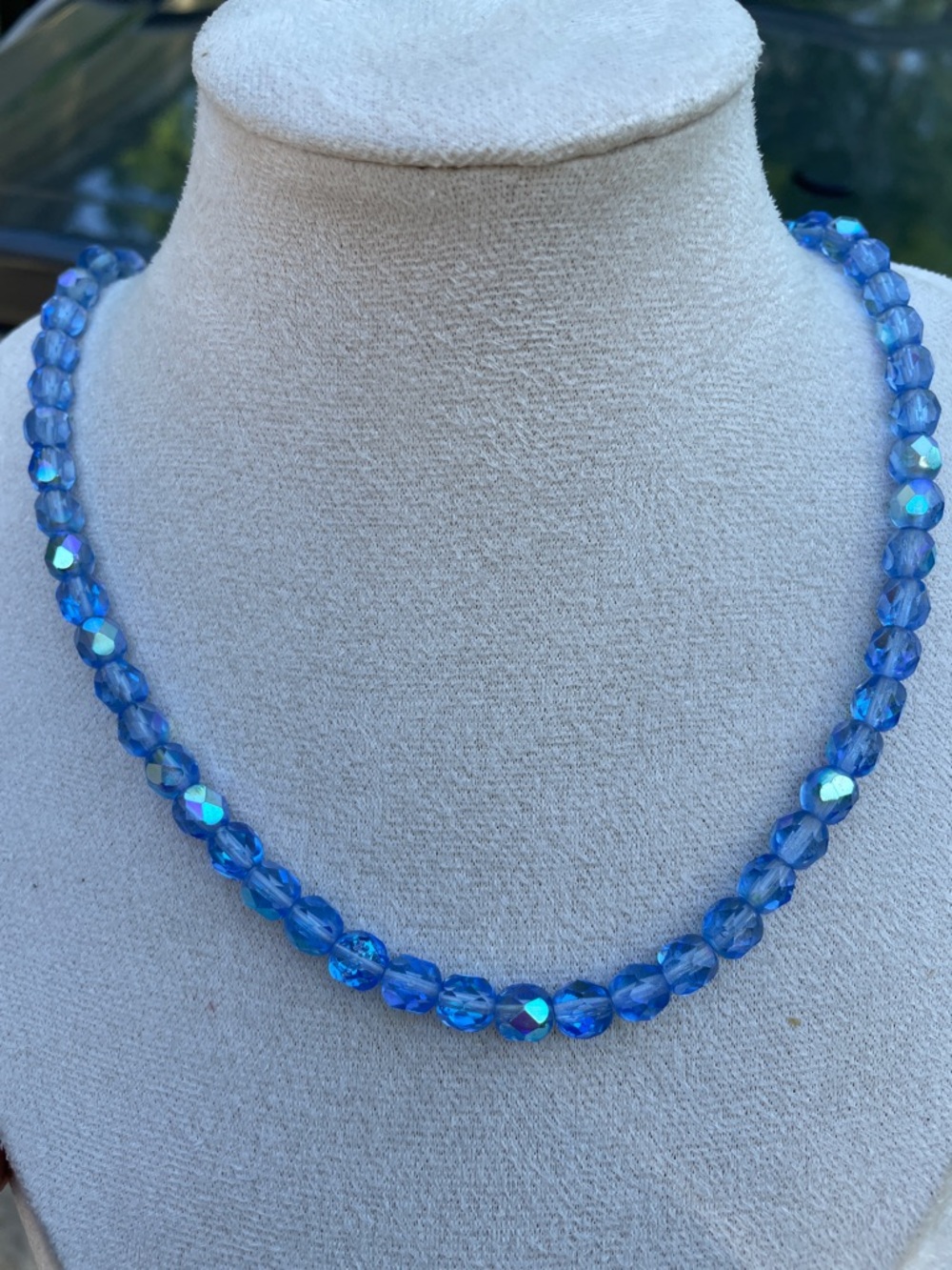VTG Blue Faceted Glass Bead Necklace - Elegant Women's Jewelry